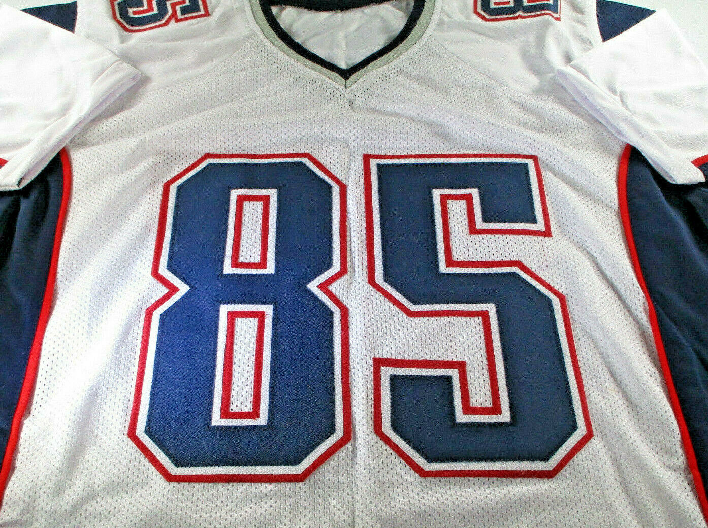 Jermaine Wiggins / Autographed New England Patriots White Custom Jersey / JSA