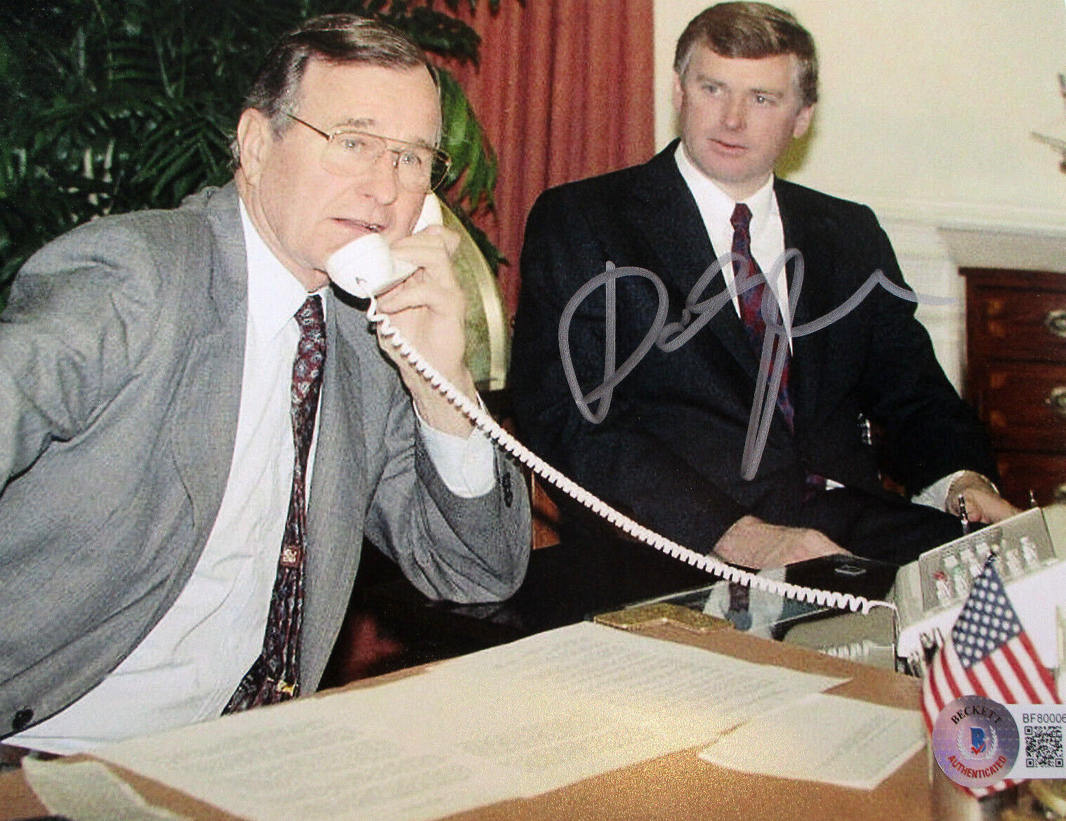 Dan Quayle / Autographed 8x10 Color Photograph with George H.W. Bush / Beckett