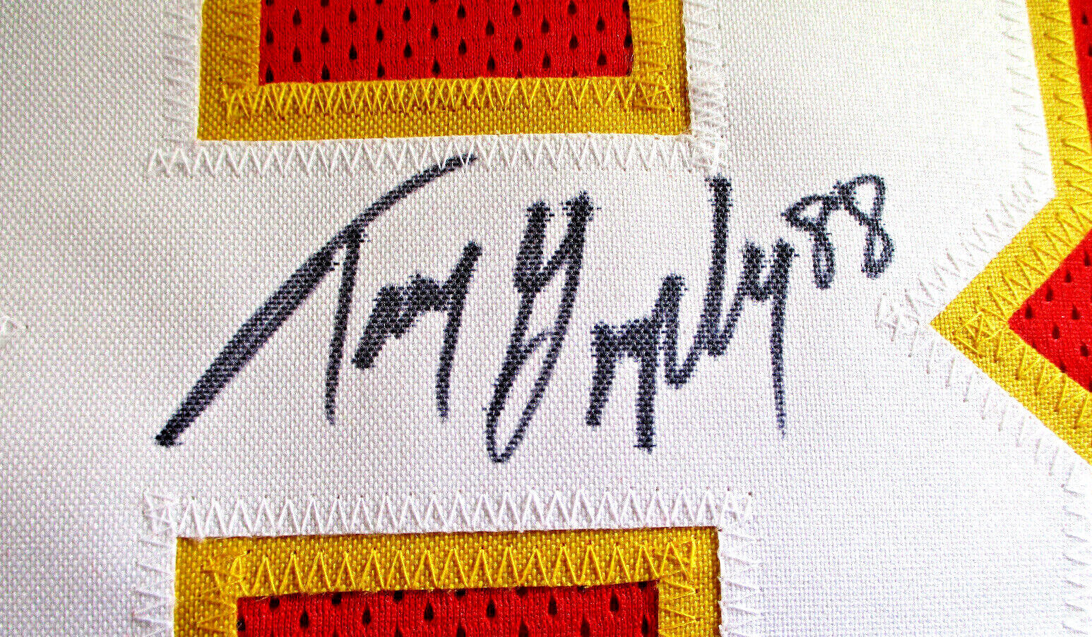 Tony Gonzalez / Autographed Kansas City Chiefs Custom Football Jersey / C.O.A.