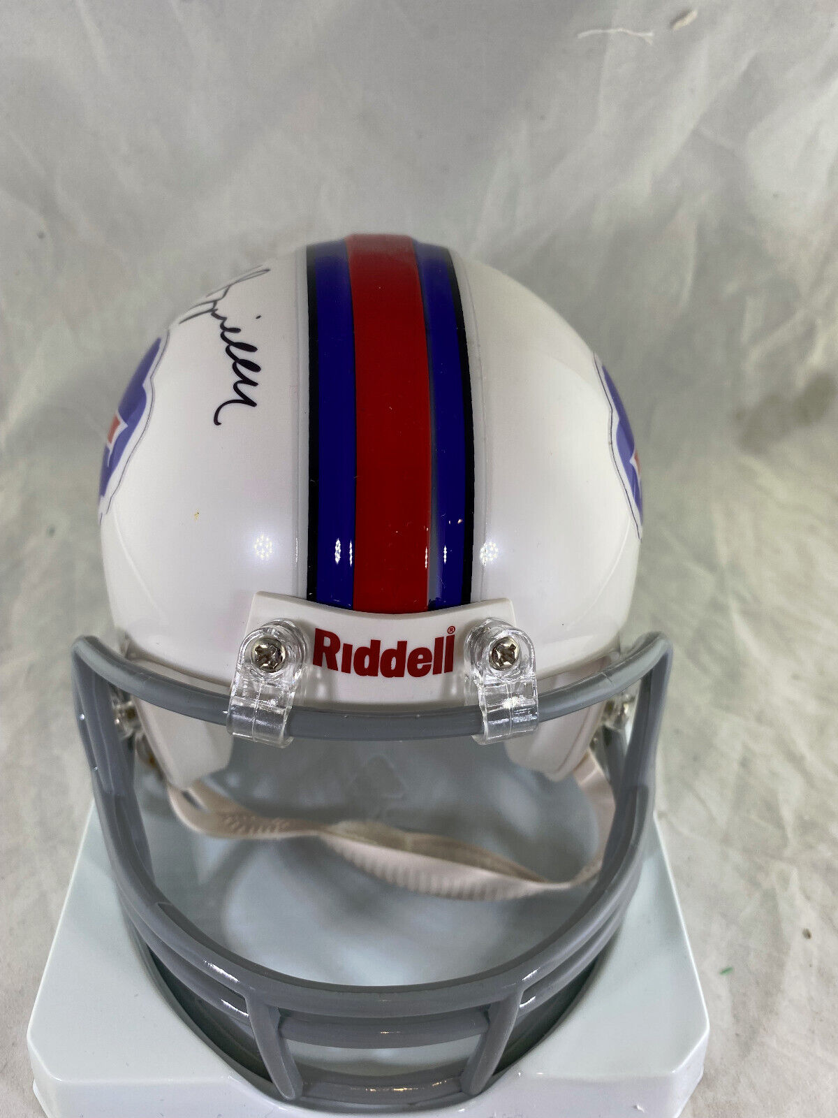 C.J. Spiller / Autographed Buffalo Bills Logo Riddell Mini Helmet / PSA/DNA